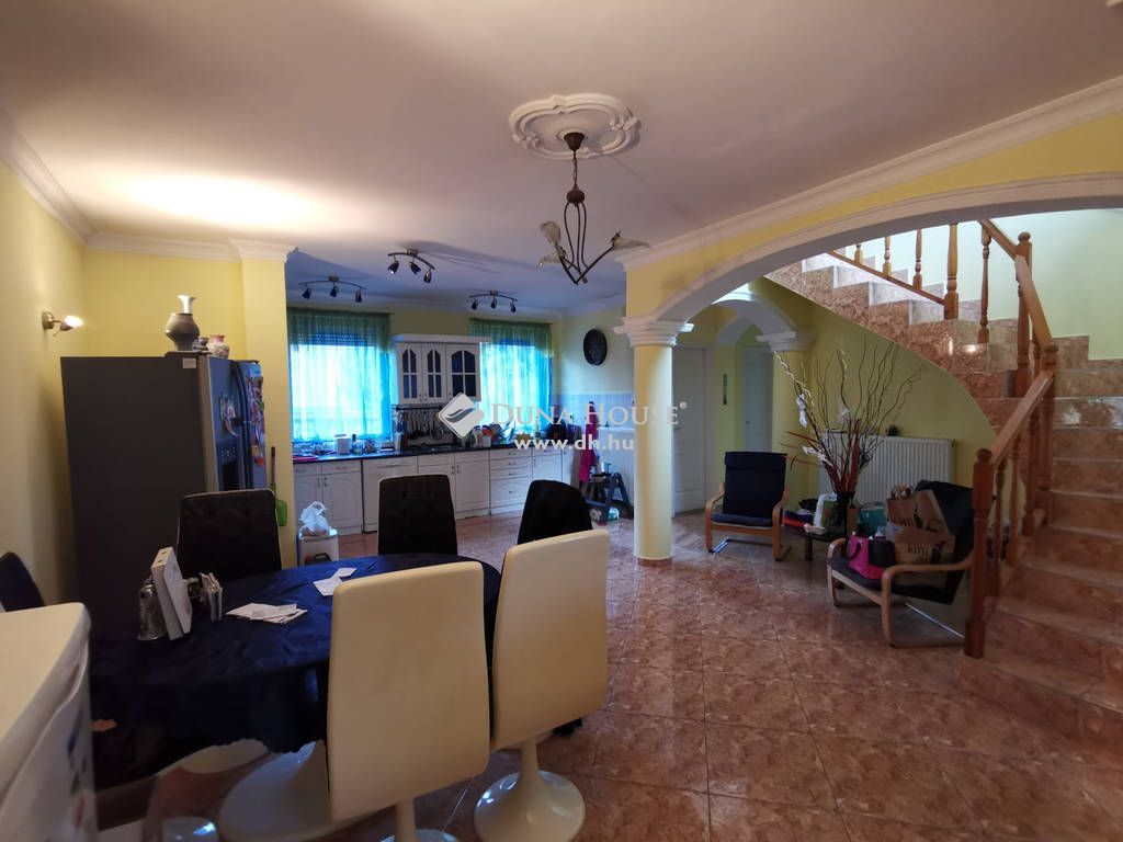 For sale House 2030 Érd, 