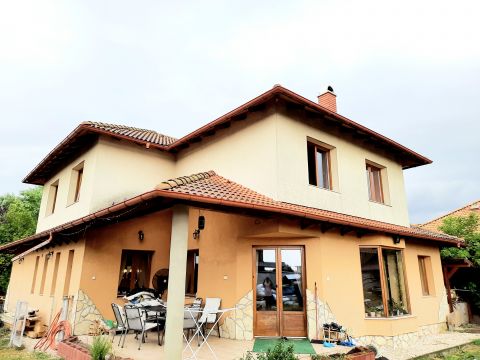 Eladó Ház 2220 Vecsés , Mediterrán típusú ház a Dobó Katica lakópark közelében