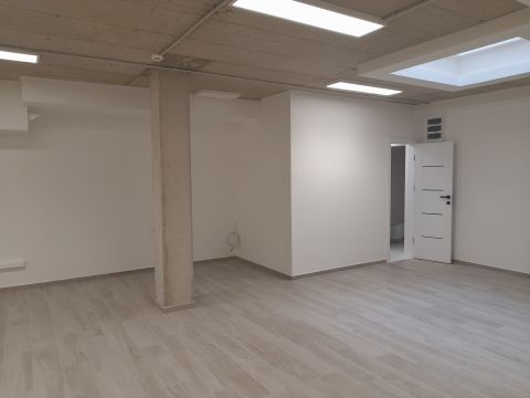 Eladó Üzlethelyiség 4026 Debrecen 