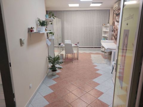 Eladó Üzlethelyiség 4400 Nyíregyháza 