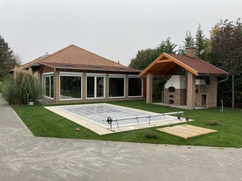 Eladó Ház 2330 Dunaharaszti Központhoz közel luxus családi ház