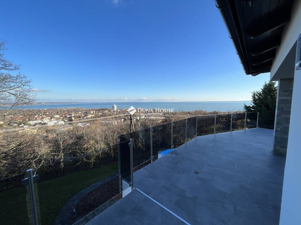 Eladó ház, Balatonalmádi