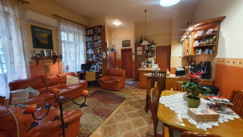 Eladó Lakás 1091 Budapest 9. kerület , Kitűnő állapotú, 3 szobás csendes lakás, kiváló lokációval
