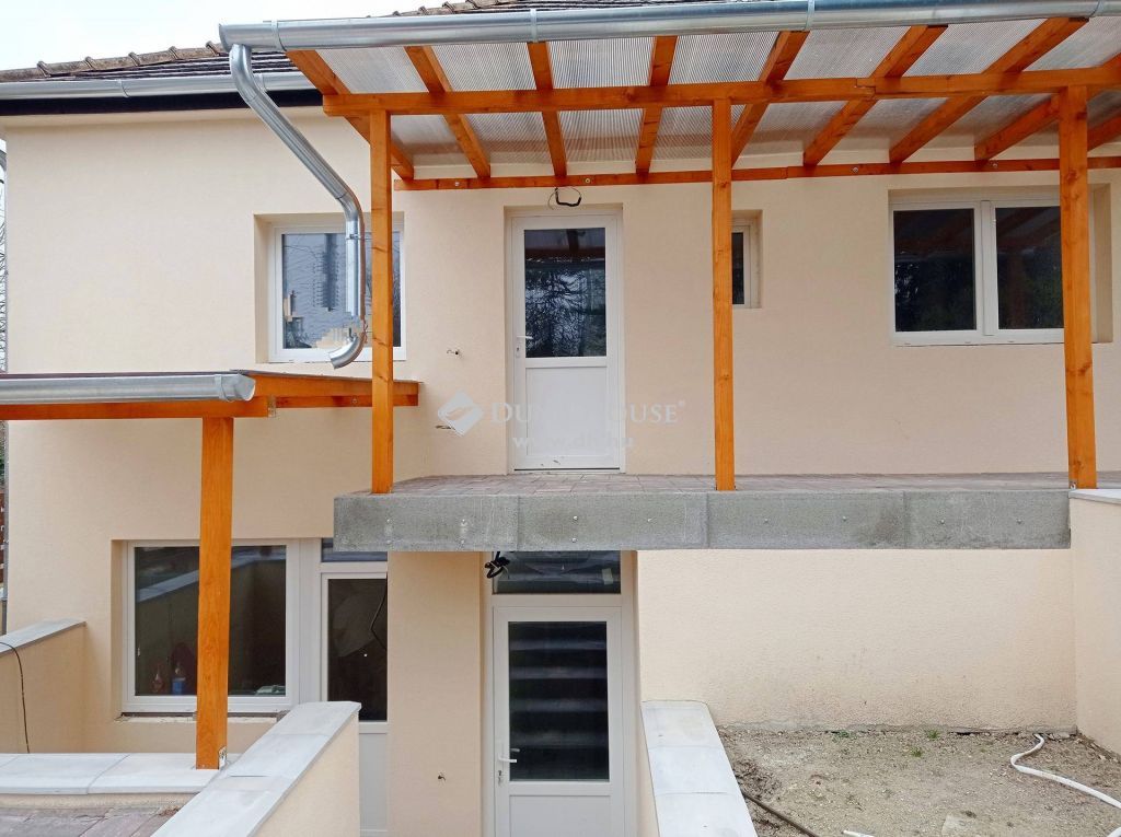 8360 Keszthely , Balatoni strandtól 900 m-re — 1/9