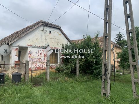 Eladó Ház, Komárom-Esztergom megye, Császár