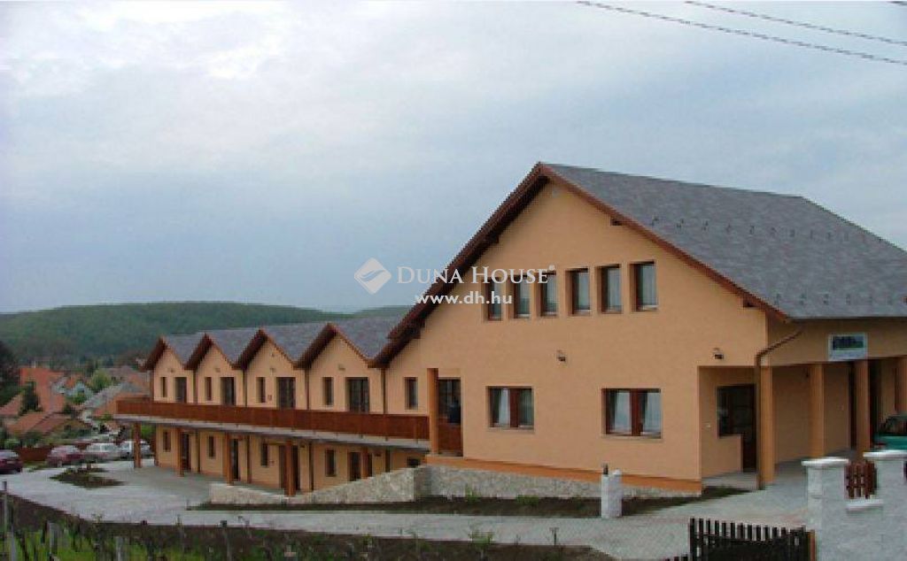3412 Bogács , Gyógyfürdőtől sétatávolságra-komplett apartmanház — 1/12