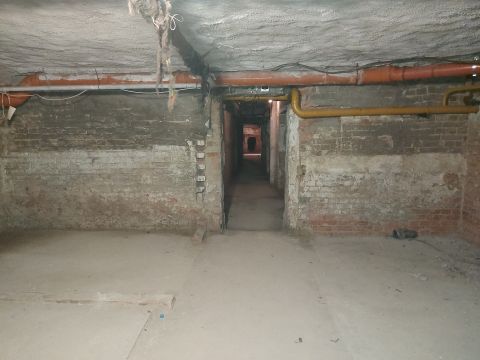 Kiadó Tároló/Raktár 5000 Szolnok , Belváros