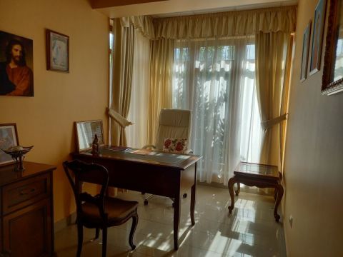 Kiadó Iroda 2170 Aszód , Aszód központjában