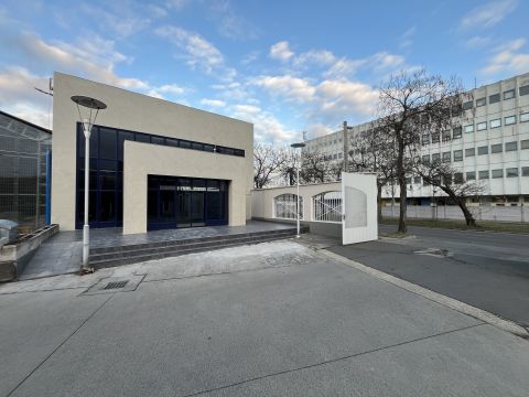 Kiadó Üzlethelyiség 1107 Budapest 10. kerület , Monori Center közelében, cégközpontnak, bemutató teremnek, 
