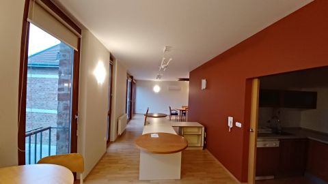 Kiadó Iroda 7624 Pécs , Iroda Székesegyház panorámával kiadó! 
