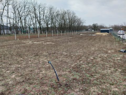 Eladó Telek 2212 Csévharaszt Csévharaszt csendes zsákutcájában, KÖZMŰVEKKEL ELLÁTOTT építési telek eladó