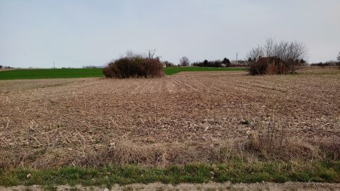 Eladó Mezőgazdasági 8648 Balatonkeresztúr zártkert a római völgyben