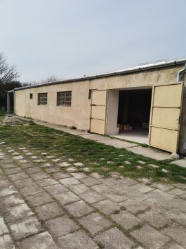 Kiadó Tároló/Raktár 8193 Sóly 