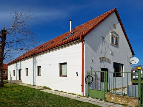 Eladó Ipari 9028 Győr IRODAHÁZ, RAKTÁR és GYÁRTÓCSARNOK 2,33 hektáros zöldterületen