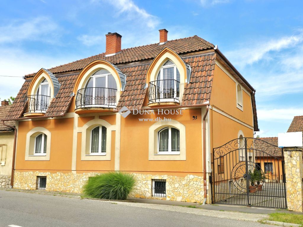 7400 Kaposvár , Szigetvári utcában családi ház+ műhely — 1/38