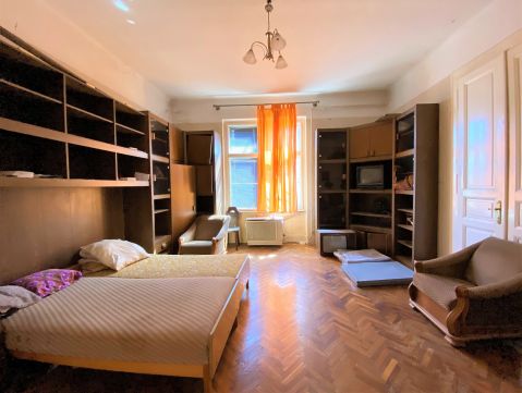 Eladó Lakás 1089 Budapest 8. kerület , Jó adottságokkal, jó infrastruktúrával rendelkező, 3 szobás lakás