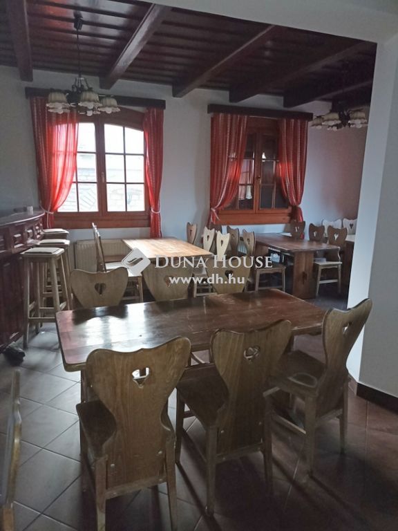 8646 Balatonfenyves , Balatonfenyves, Vitorlás kikötő közelében — 1/17