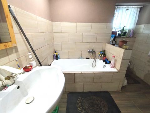 Eladó Ház 6000 Kecskemét Kecskemét központjától 8 percre 2 szoba, konyha, étkezős ház eladó