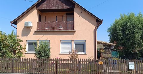 Eladó Ház 2200 Monor 