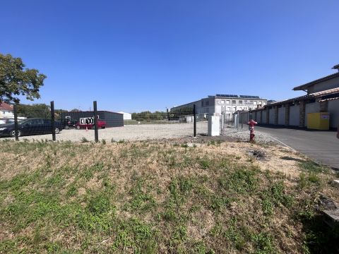 Kiadó Telek 7630 Pécs 