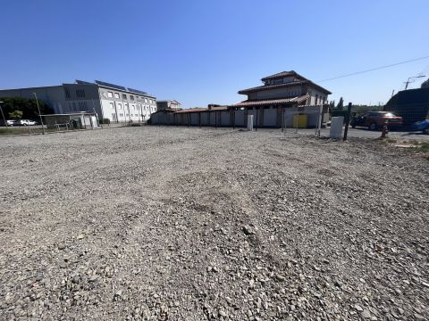 Kiadó Telek 7630 Pécs 