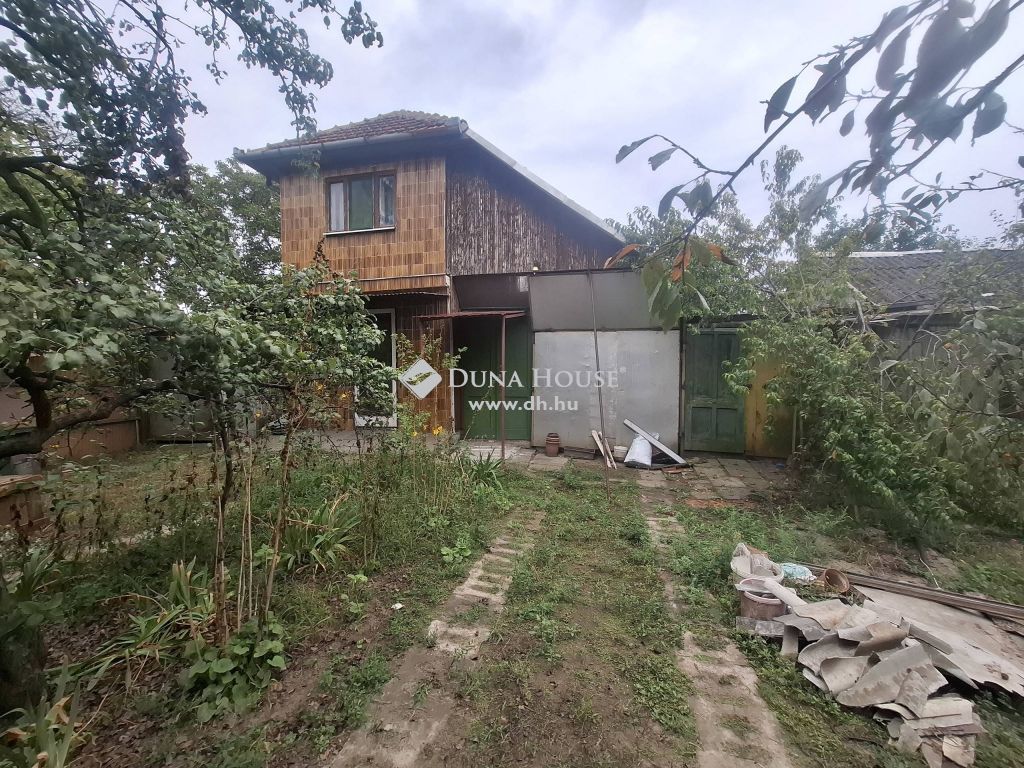 6114 Bugac , Háromszintes ház 1850 m2-es területtel, melléképületekkel — 1/15