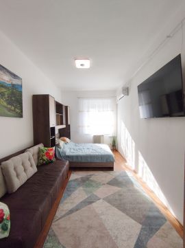 Kiadó Lakás 4024 Debrecen , A Fórum közvetlen közelében.