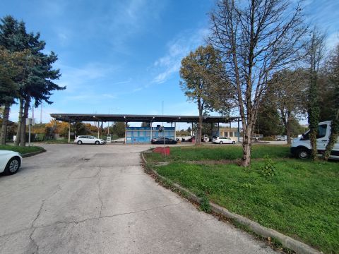 Eladó Ipari 2800 Tatabánya 