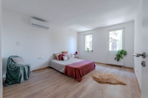 Eladó Lakás 1064 Budapest 6. kerület ÚJÉPÍTÉSŰ BELVÁROSI LAKÁSOK