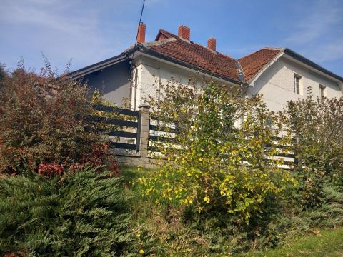 Eladó Ház 8400 Ajka 