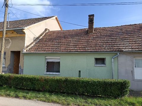 Eladó Ház 8500 Pápa , 8500 Pápa, Belváros