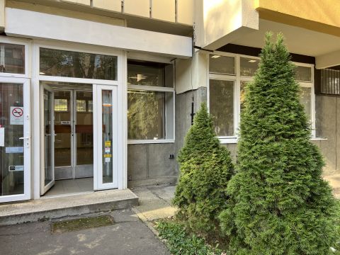 Kiadó Üzlethelyiség 8900 Zalaegerszeg Landorhegy