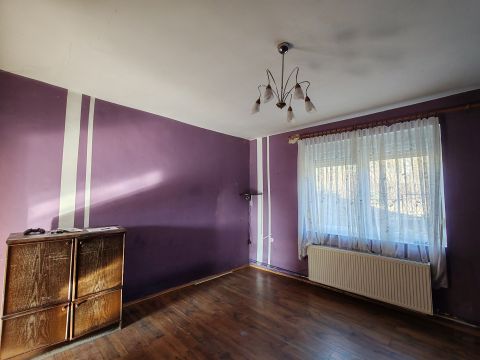 Eladó Ház 8056 Bakonycsernye , Református templomhoz közel