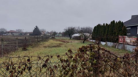 Eladó Telek 2760 Nagykáta , Koch tüzép közelében
