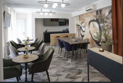 Eladó Vendéglátás 9022 Győr , Győr belvárosában 12 szobás hotel