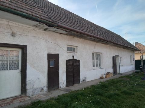 Eladó Ház 2543 Süttő 