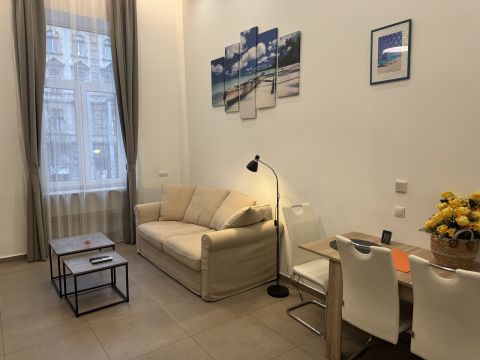 Kiadó Lakás 1066 Budapest 6. kerület , Lipótváros