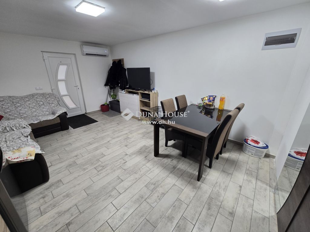 8132 Lepsény , központtól 500 m-re — 1/22