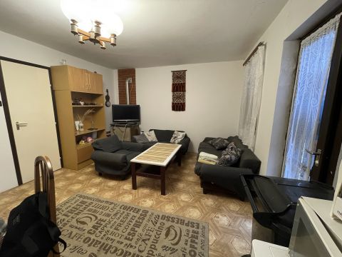 Eladó Ház 5465 Cserkeszőlő Gyógyfürdőhöz közeli ikerház akár befektetésnek is