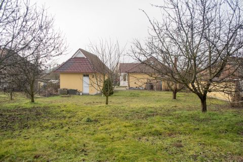 Eladó Ház 2118 Dány , Dány központ