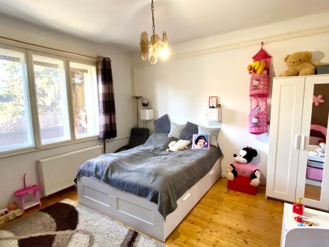 Eladó Ház 1201 Budapest 20. kerület , Kétgenerációs családi ház 1/2 tulajdonjoga haszonélvezettel