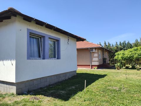 Eladó Ház 8131 Enying Enying-balatonbozsok, rendezett, jó utcában