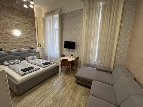 Eladó Lakás 1073 Budapest 7. kerület 
