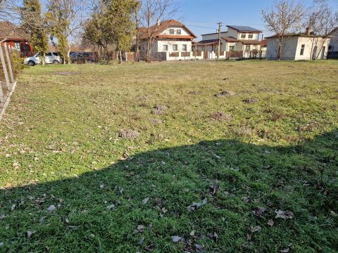 Eladó Telek 2200 Monor Monoron KÖZEL A VASÚTHOZ, 700 m2-es ÉPÍTÉSI TELEK eladó