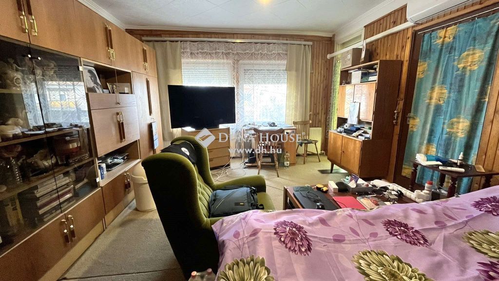 9653 Répcelak , Csendes mellékutcában — 1/21