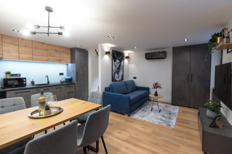 Eladó Lakás 1067 Budapest 6. kerület , Nyugati pályaudvarhoz közel 4 db lakás