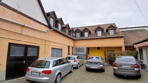 Eladó Ház 6000 Kecskemét 