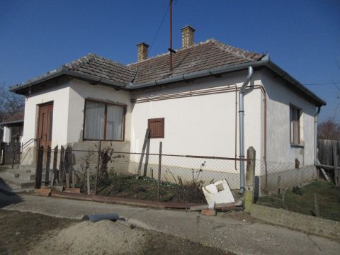 Eladó Ház 4487 Tiszatelek 