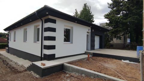 Eladó Ház 2030 Érd Parkváros fa neves utcájában