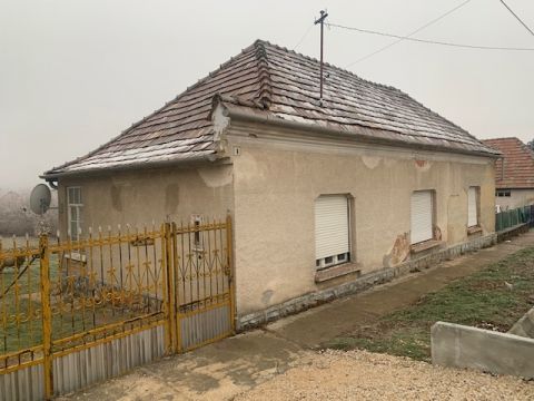 Eladó Ház 2833 Vértestolna 